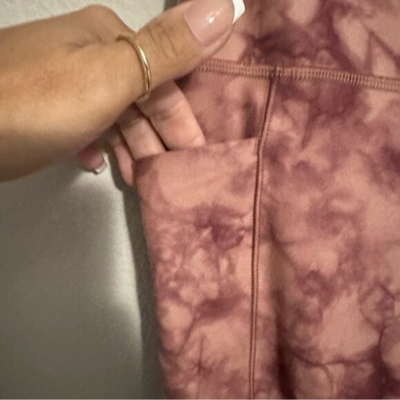 ATHLETA Salutation Stash II 7/8 Pocket Tight Medium Palermo Riptide - Picture 6 of 9